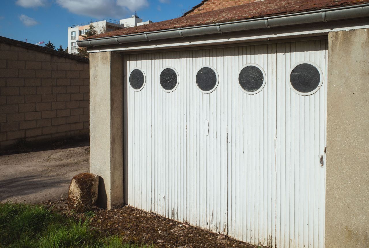 Garage door service in Shakopee, MN